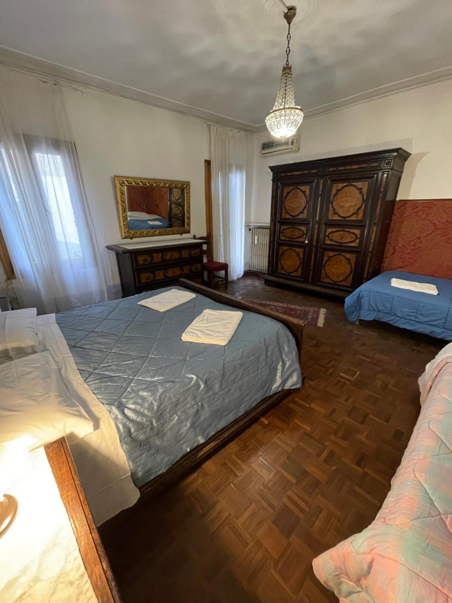 Princess Guest House Canal View เวนิส ภายนอก รูปภาพ