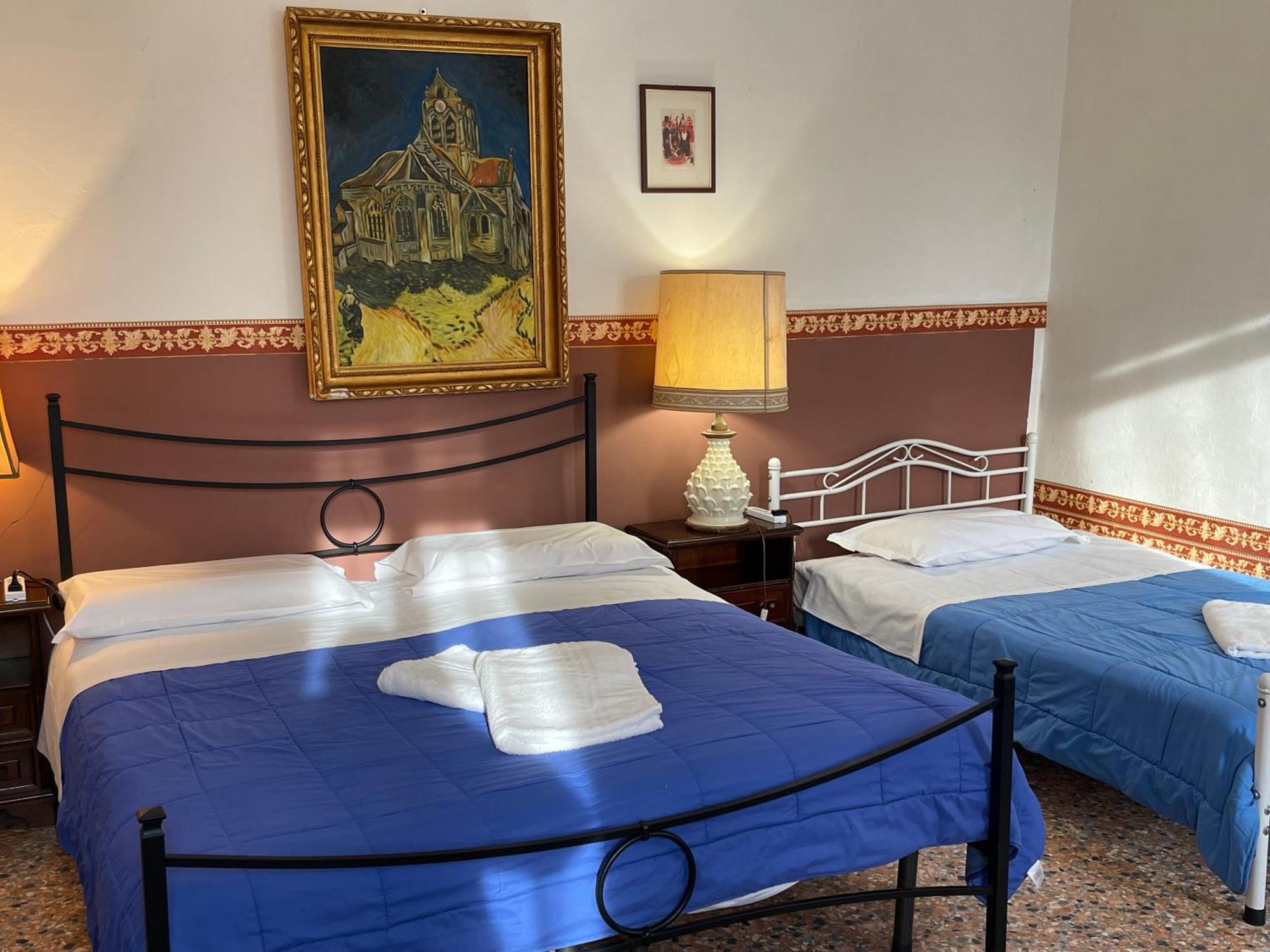 Princess Guest House Canal View เวนิส ภายนอก รูปภาพ