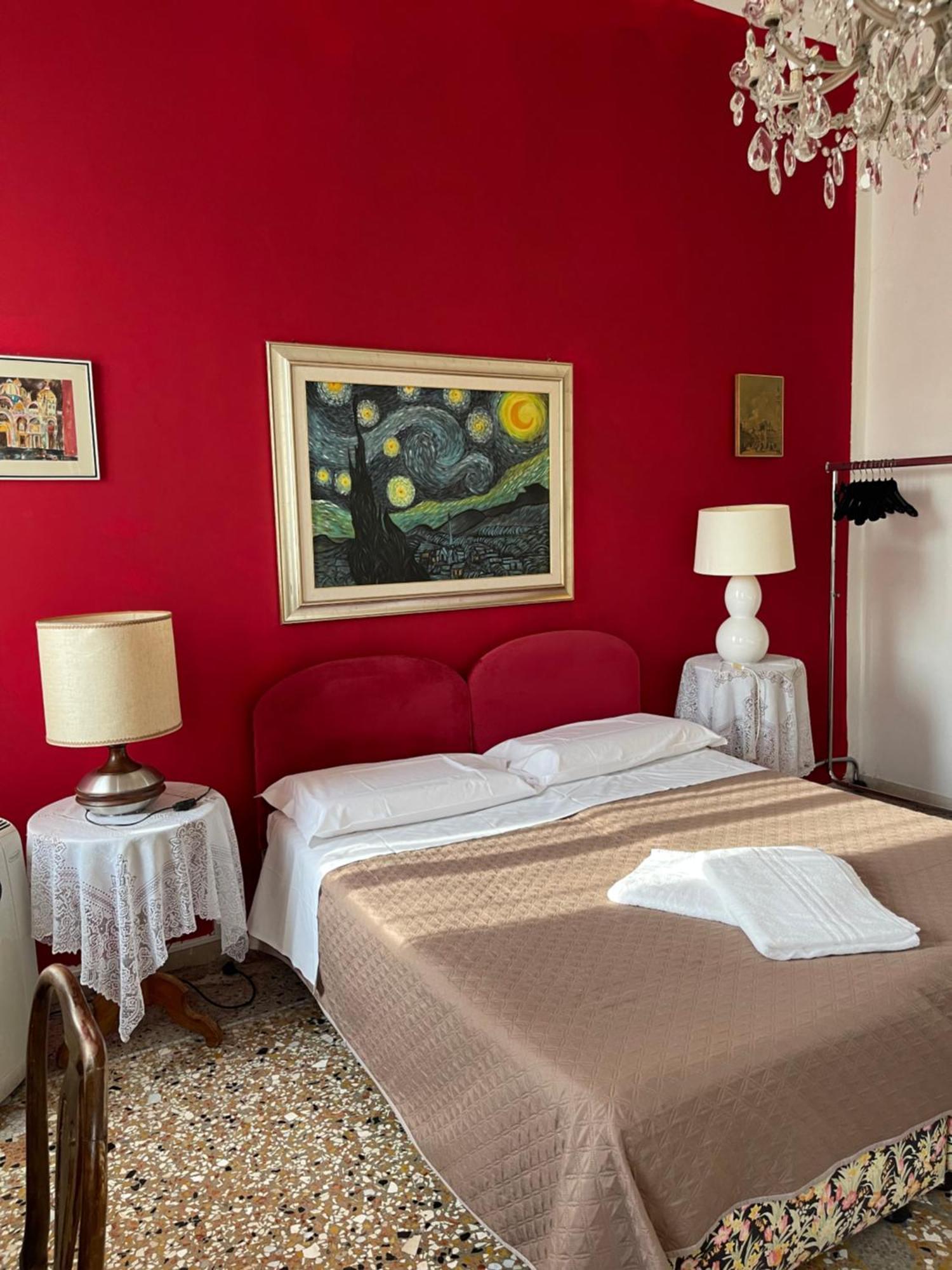 Princess Guest House Canal View เวนิส ภายนอก รูปภาพ
