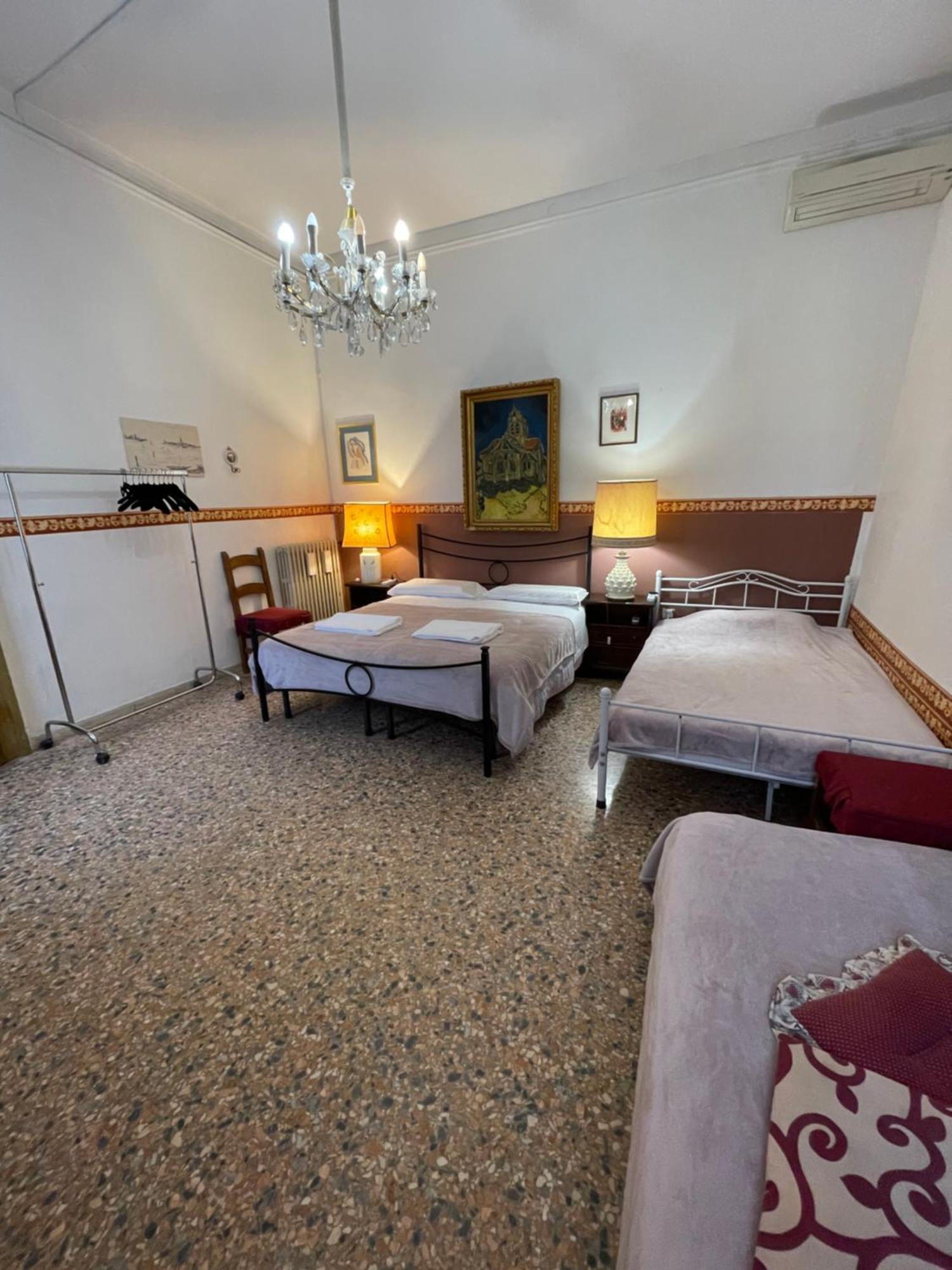 Princess Guest House Canal View เวนิส ภายนอก รูปภาพ